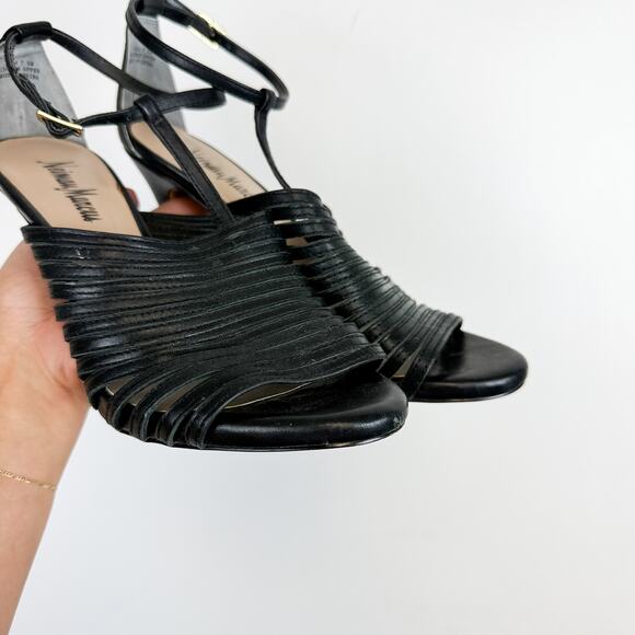 Neiman Marcus Leather T-Strap Sandals Heel Black Open Toe - Size 7.5 - Picture 3 of 10